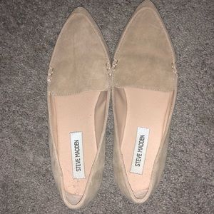Steve Madden “Feather” Pointed Shoe